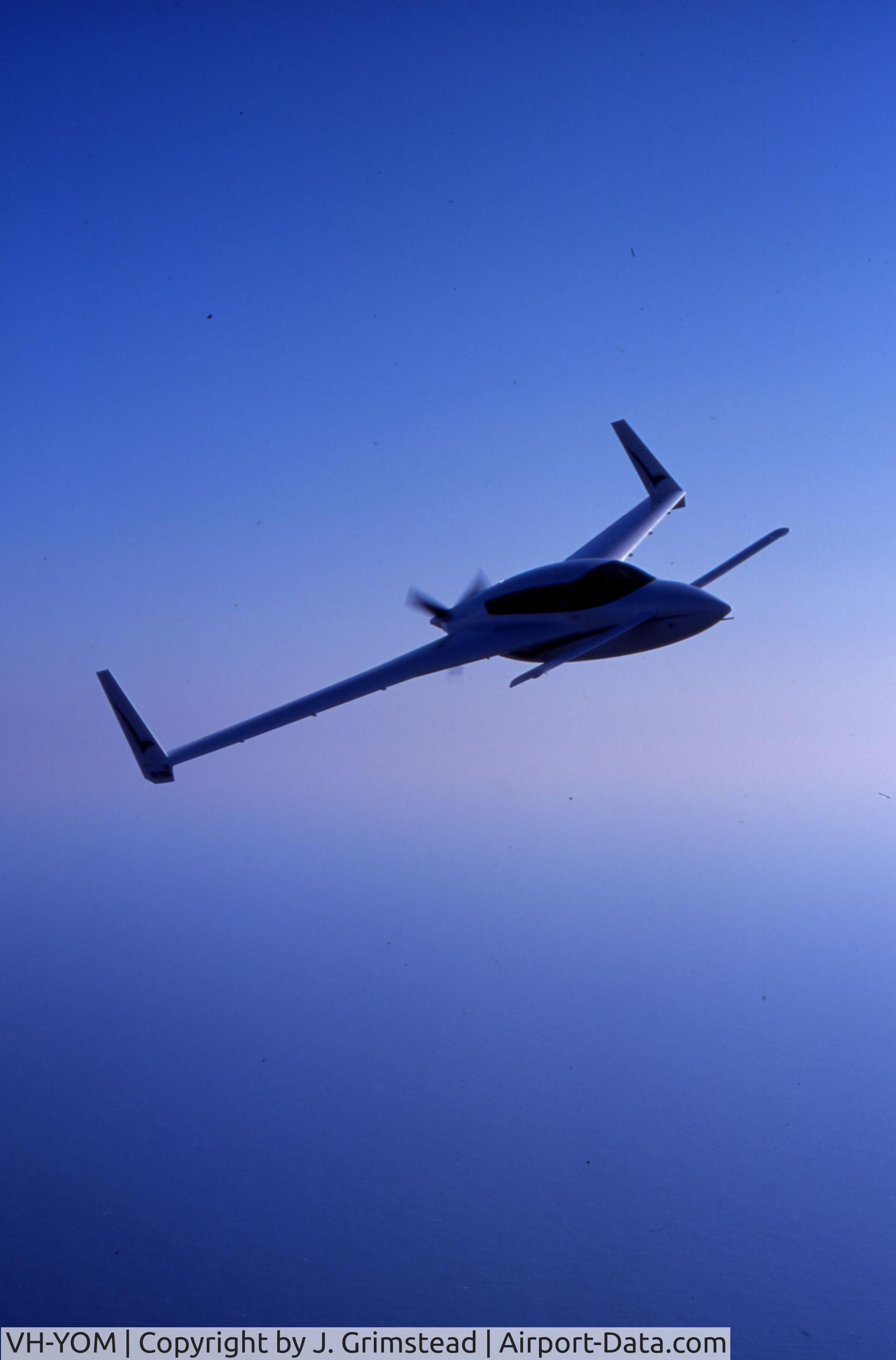 VH-YOM, 2002 Velocity Velocity 173 FG C/N DMO232, 4 miles out and heading home