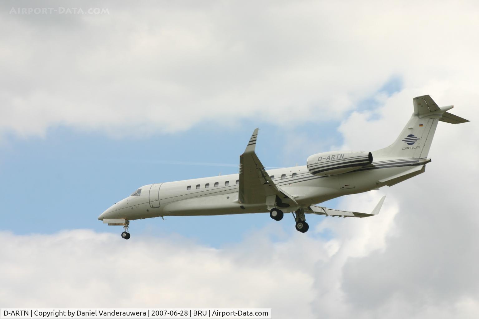 D-ARTN, 2006 Embraer EMB-135BJ Legacy C/N 14500941, descending to rwy 25L