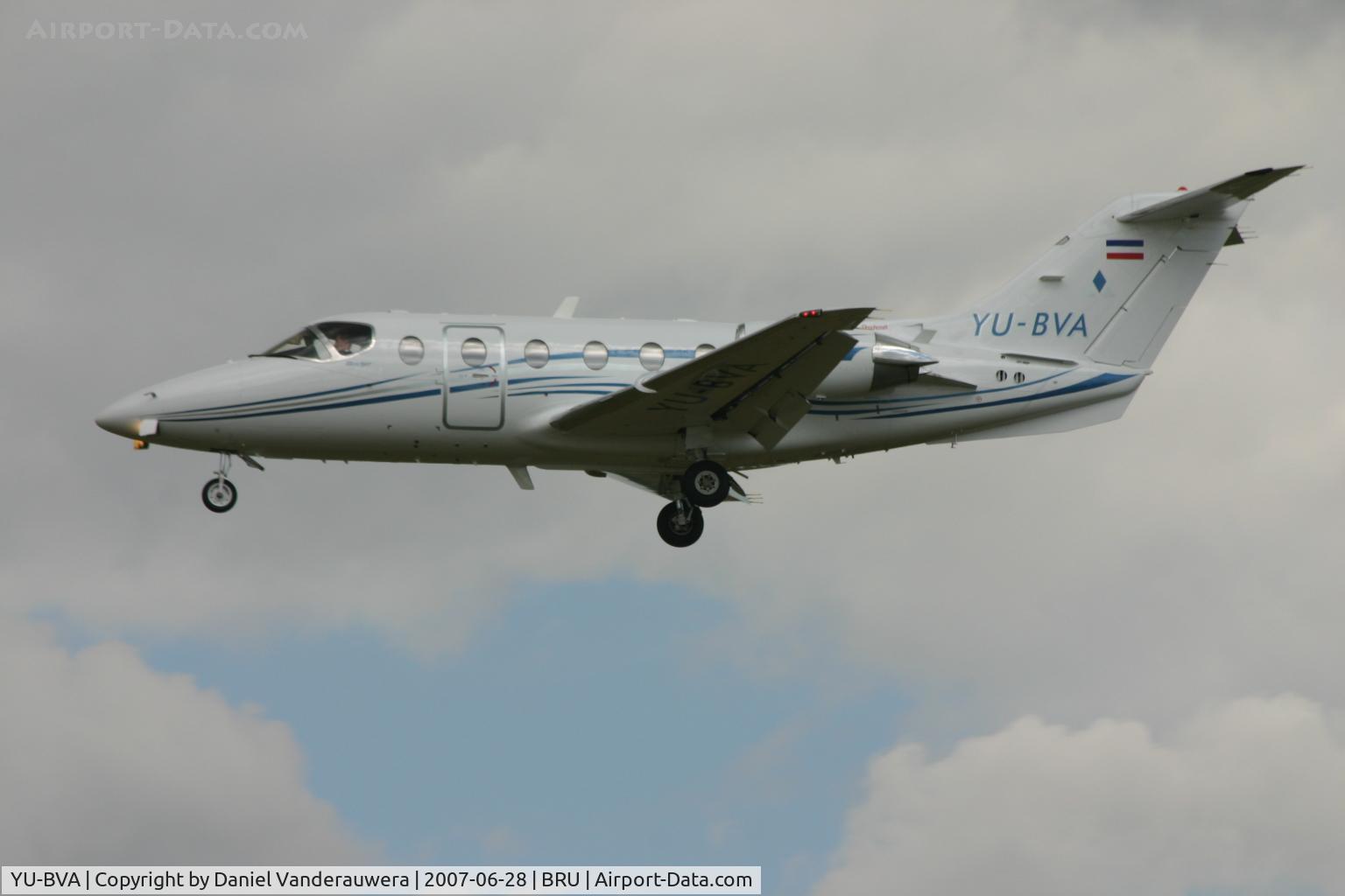 YU-BVA, 1996 Raytheon BeechJet 400A C/N RK-124, descending to rwy 25L
