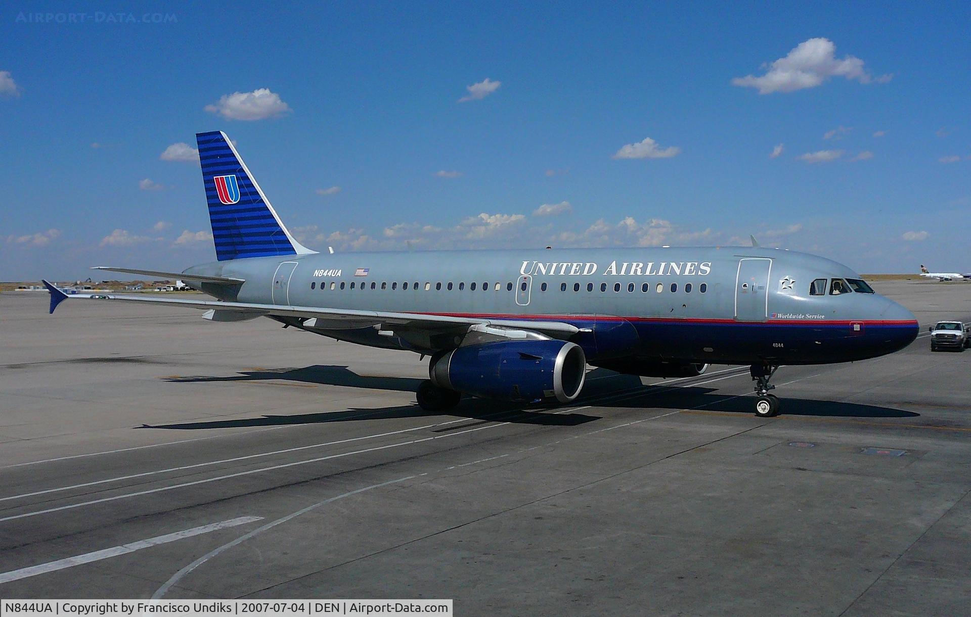 N844UA, 2001 Airbus A319-131 C/N 1581, In for B39