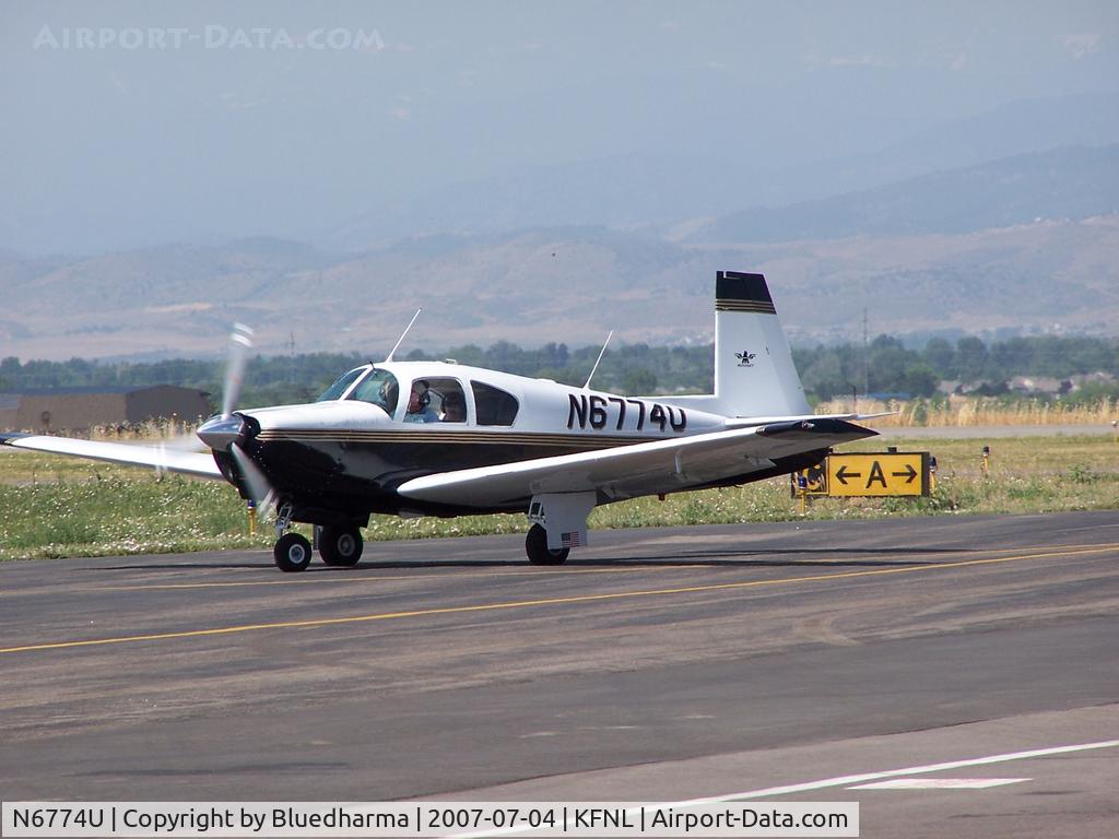 N6774U, 1963 Mooney M20C Ranger C/N 2496, Taxi