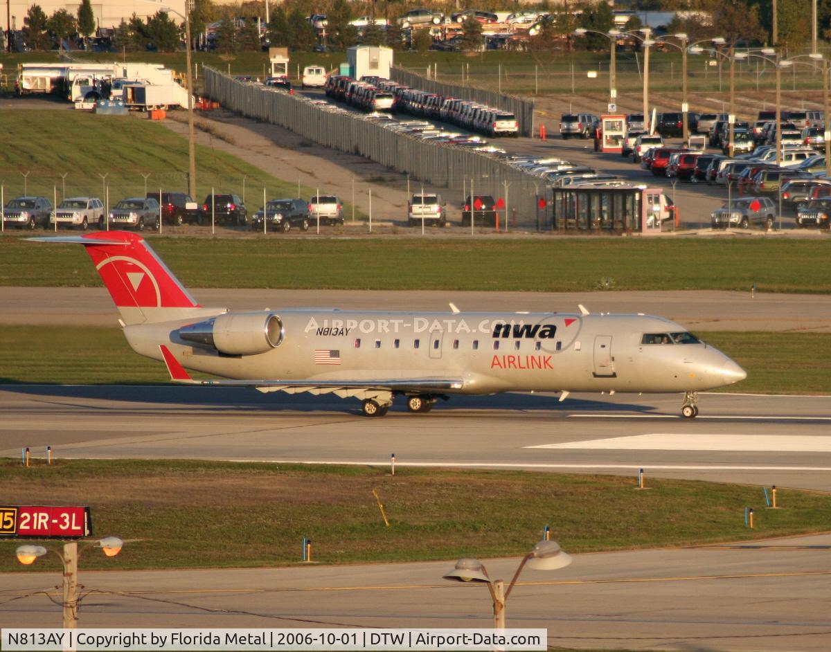 N813AY, 2005 Bombardier CRJ-200LR (CL-600-2B19) C/N 8013, Pinnacle