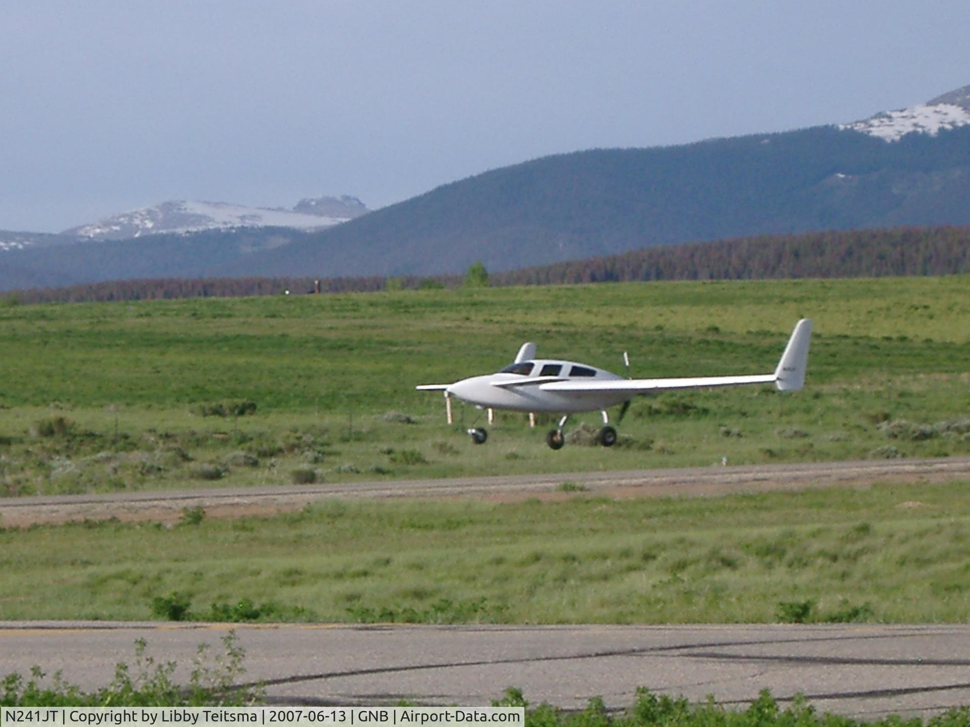 N241JT, 2006 Velocity Velocity Elite FG C/N 001, First Landing