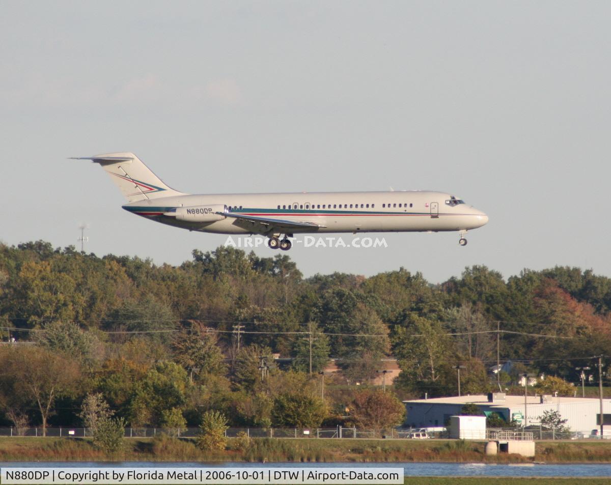 N880DP, 1974 McDonnell Douglas DC-9-32 C/N 47635, Detroit Pistons