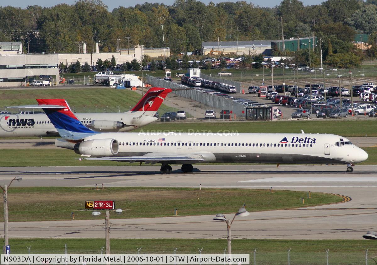 N903DA, 1995 McDonnell Douglas MD-90-30 C/N 53383, Delta