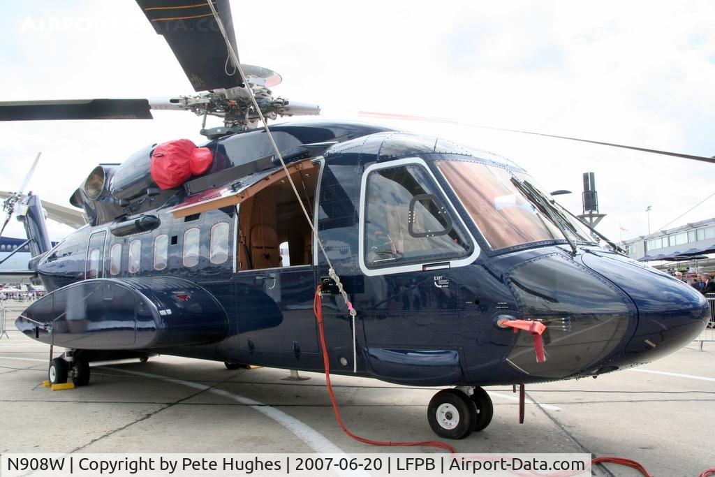 N908W, 2004 Sikorsky S-92A C/N 920007, N908W S-92 at Paris