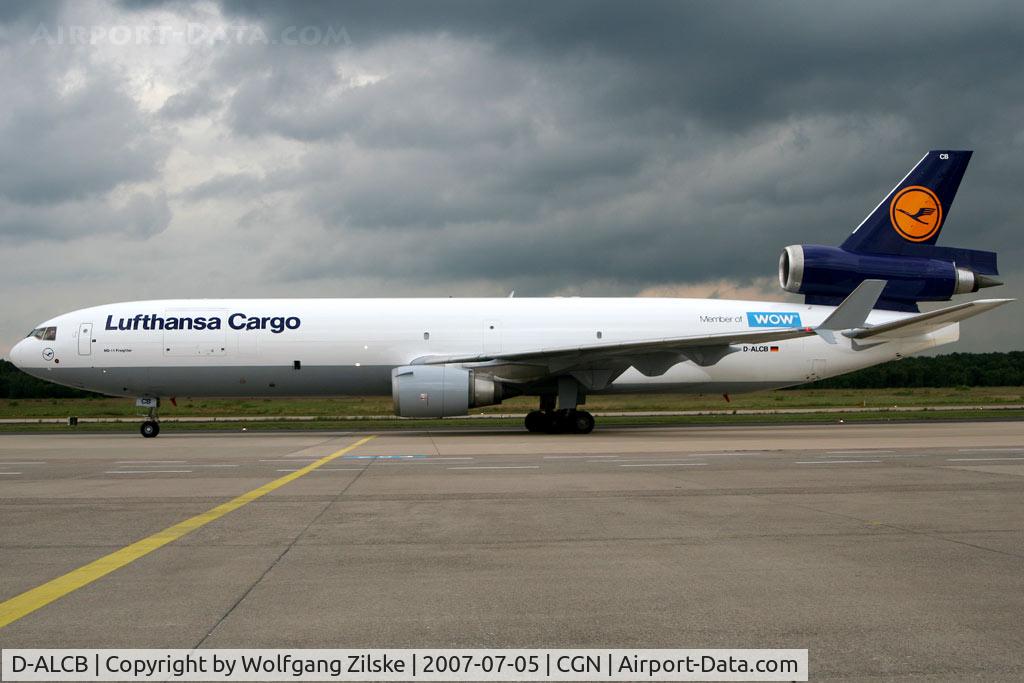 D-ALCB, 1998 McDonnell Douglas MD-11F C/N 48782, visitor