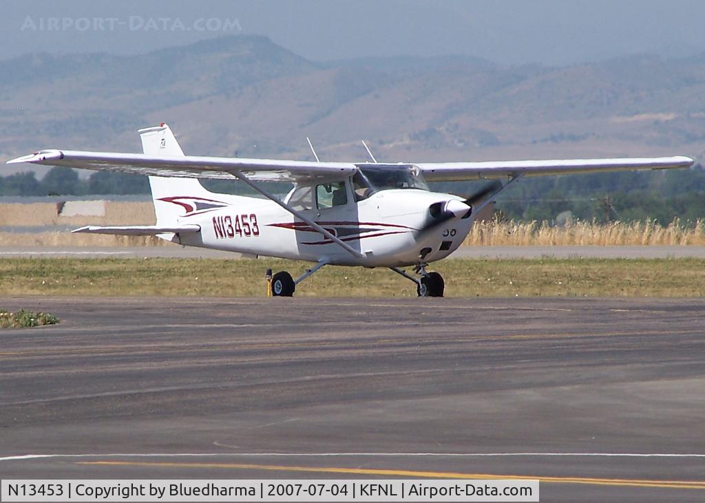N13453, 1973 Cessna 172M C/N 17262763, Taxi Inbound