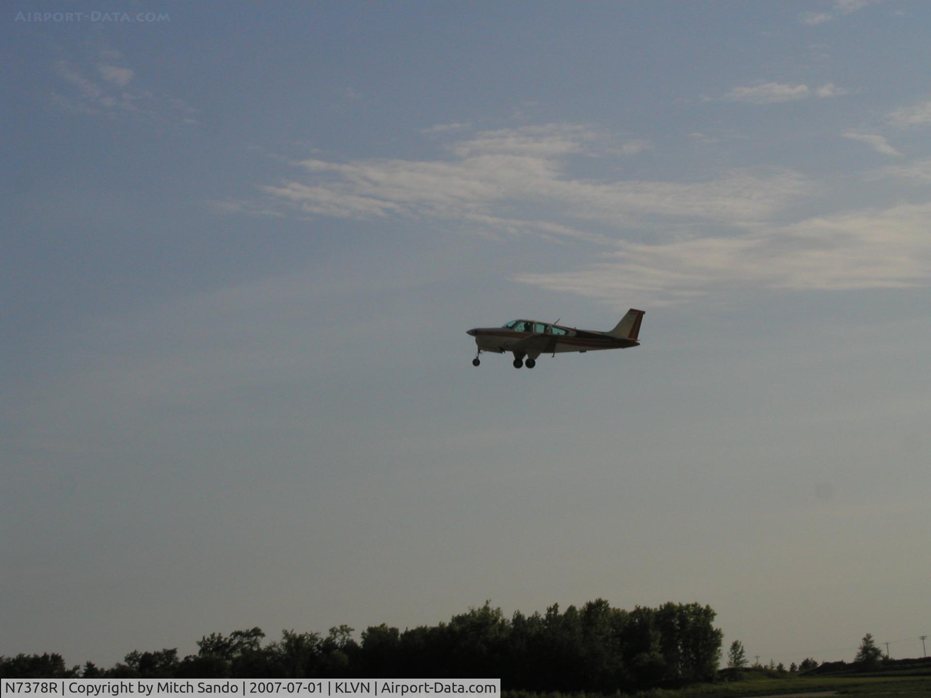 N7378R, 1974 Beech F33A Bonanza C/N CE-516, Bonanza departing Runway 12.