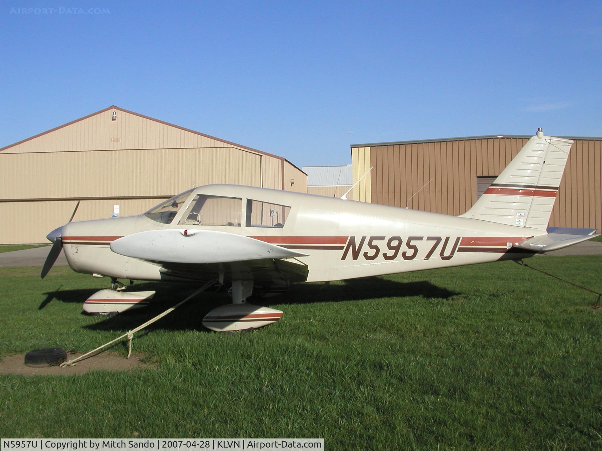 N5957U, 1970 Piper PA-28-140 C/N 28-26847, Tied down at Airlake.