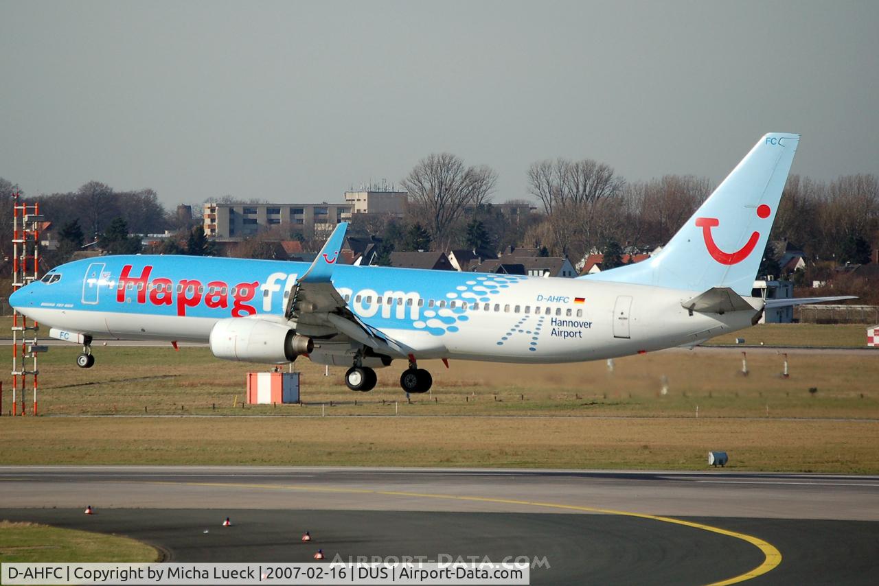 D-AHFC, 1998 Boeing 737-8K5 C/N 27977, Seconds before touch-down