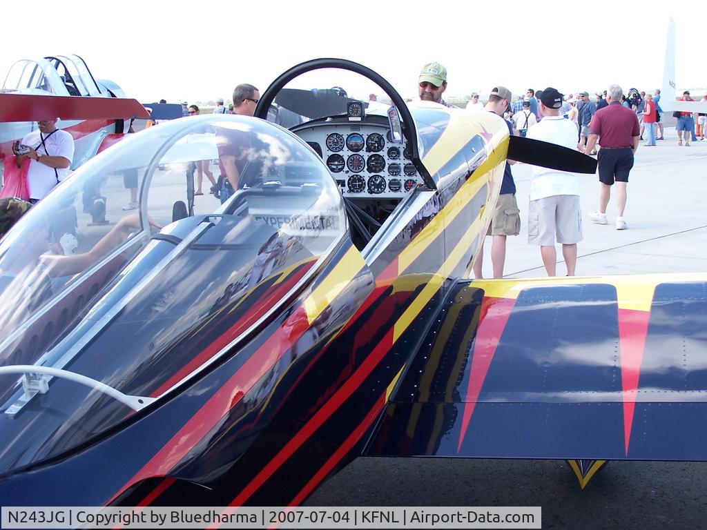 N243JG, 2001 Vans RV-8 C/N 80669, Starboard Cockpit View