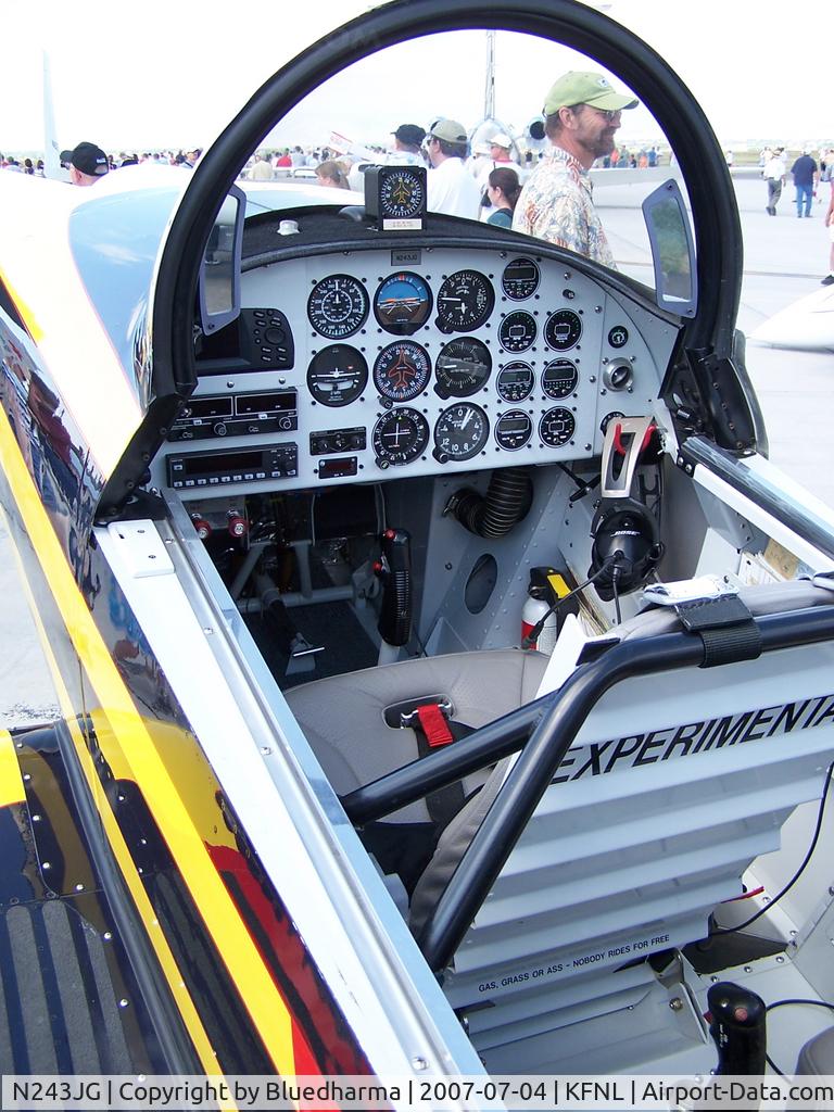 N243JG, 2001 Vans RV-8 C/N 80669, Cockpit Detail / Instrument panel