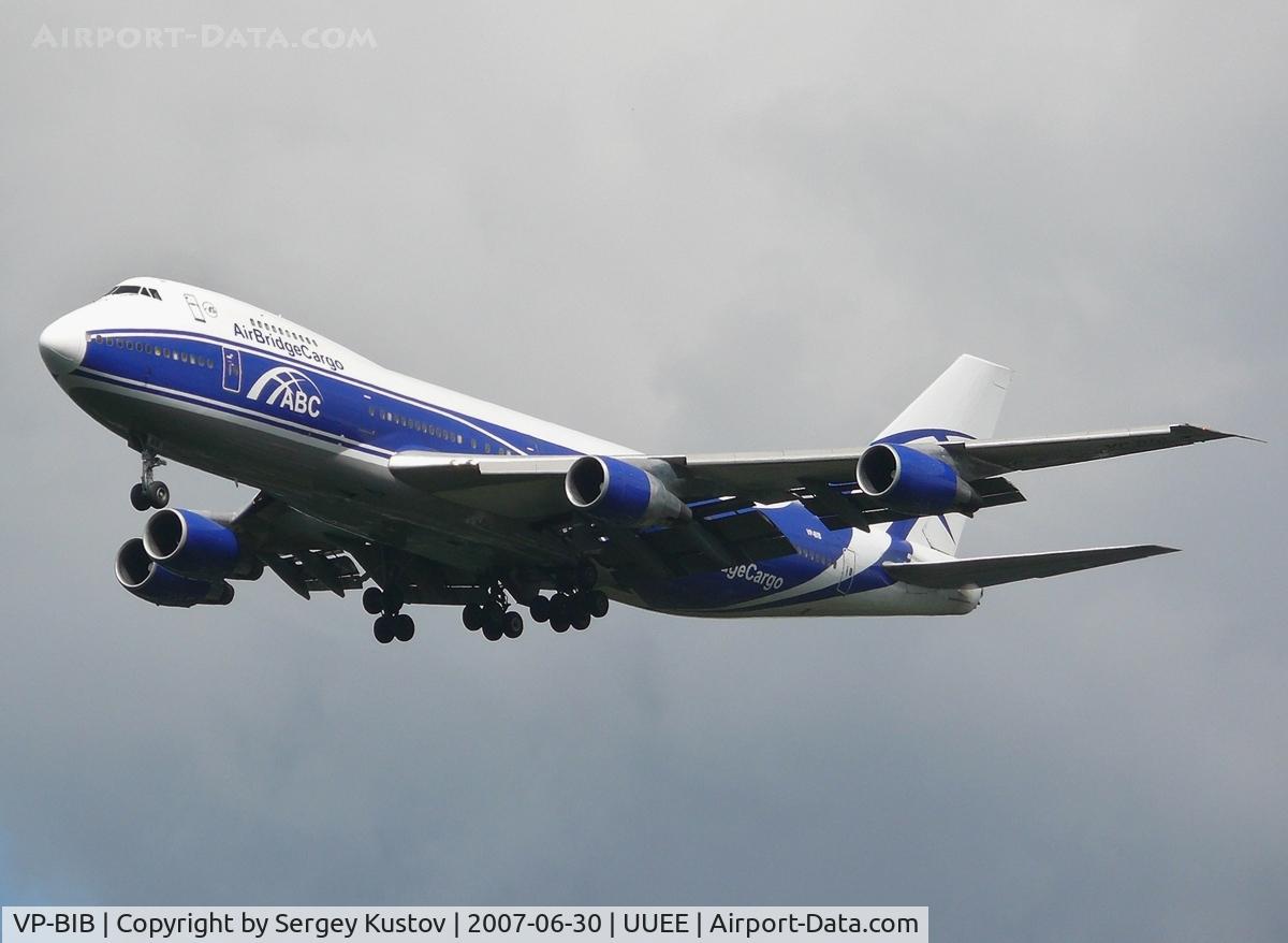 VP-BIB, 1980 Boeing 747-243B C/N 22506, On final to 25R