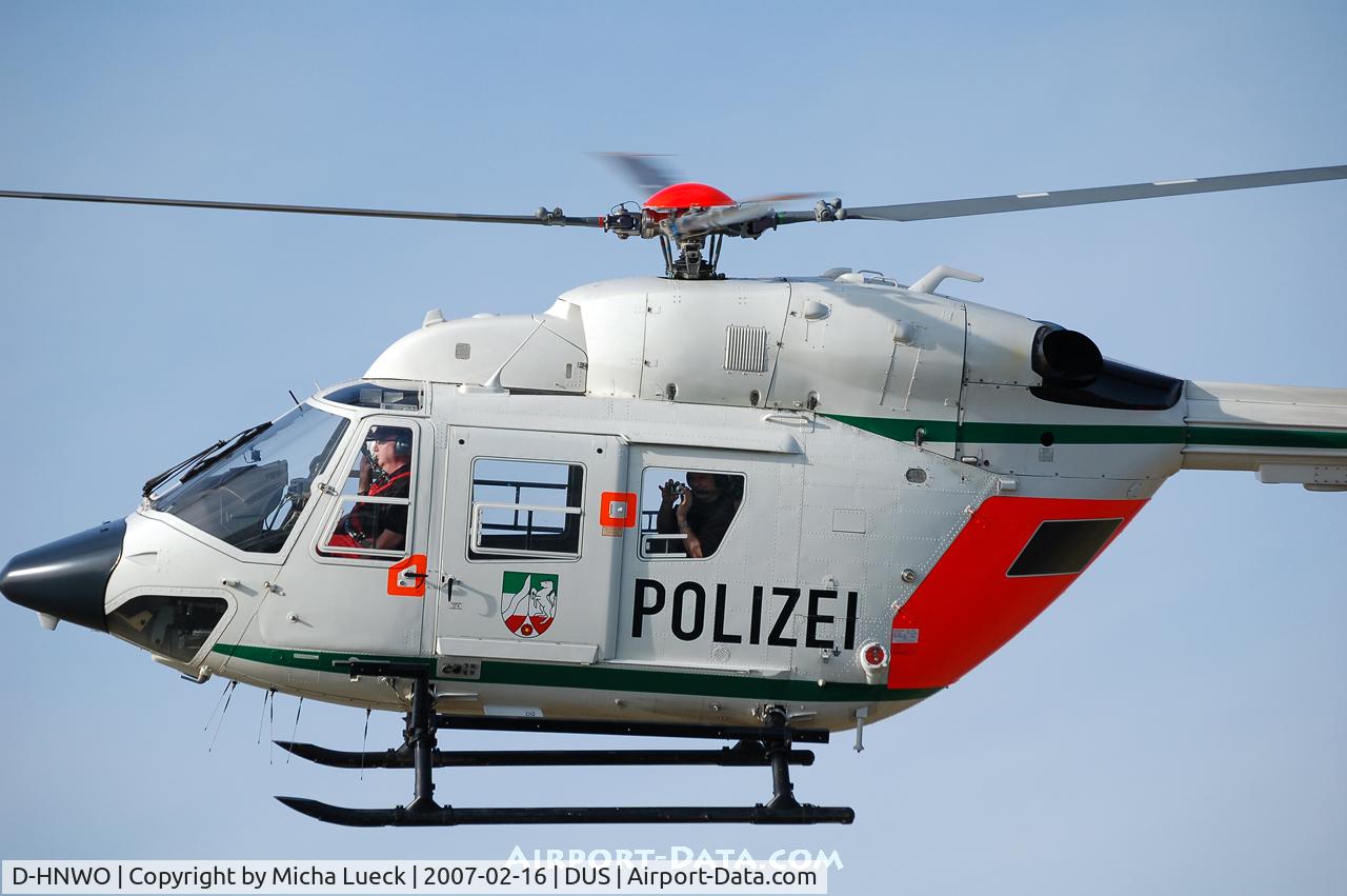 D-HNWO, 2004 Eurocopter-Kawasaki BK-117C-1 C/N 7552, I am not the only one taking pictures ;-)