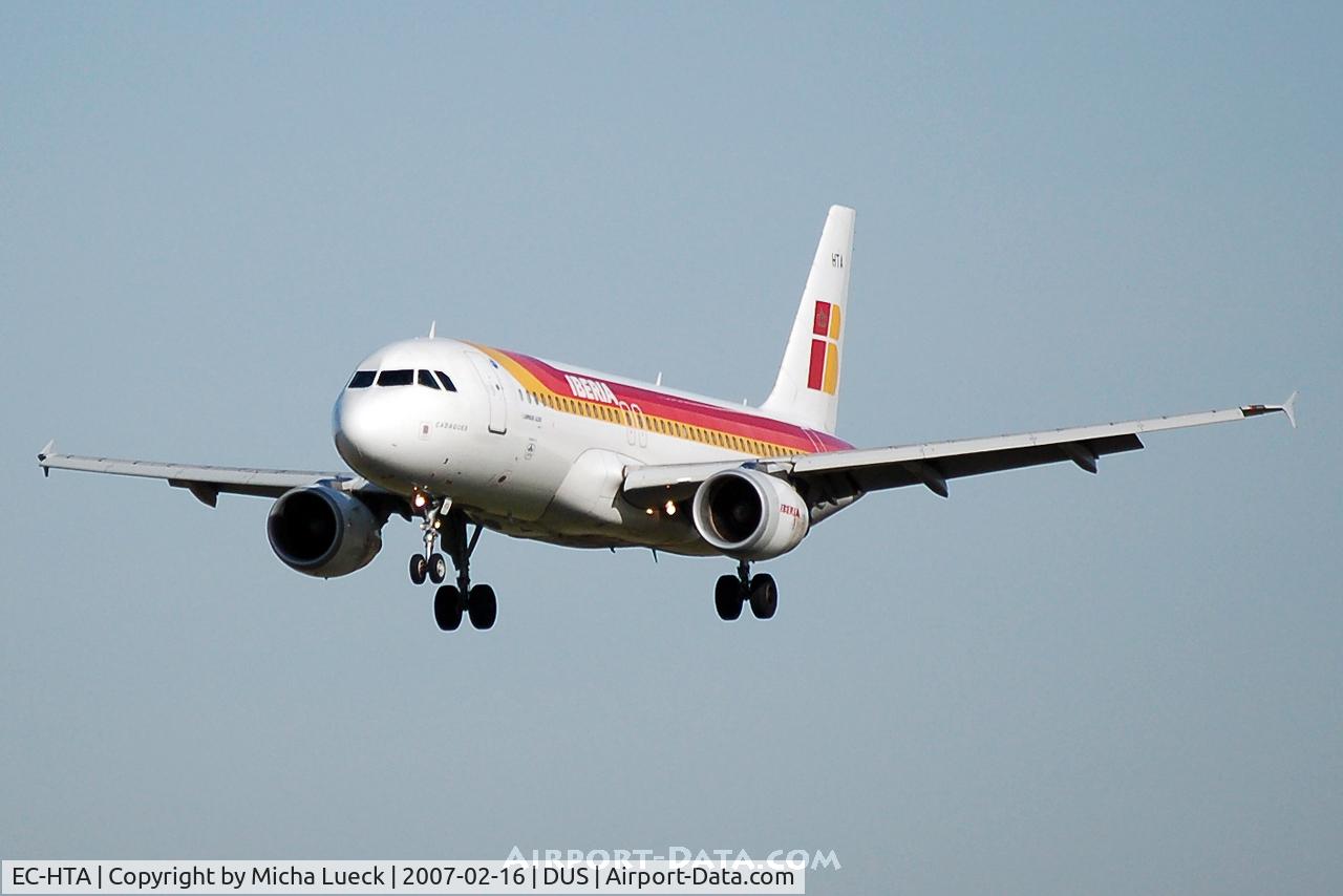 EC-HTA, 2001 Airbus A320-214 C/N 1516, On approach to Düsseldorf