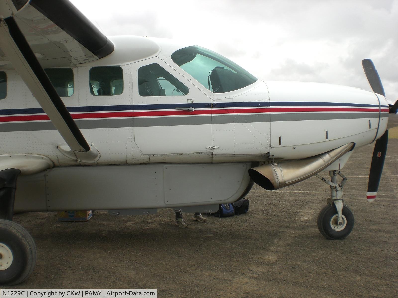 N1229C, 1996 Cessna 208B Grand Caravan C/N 208B0589, N1229C