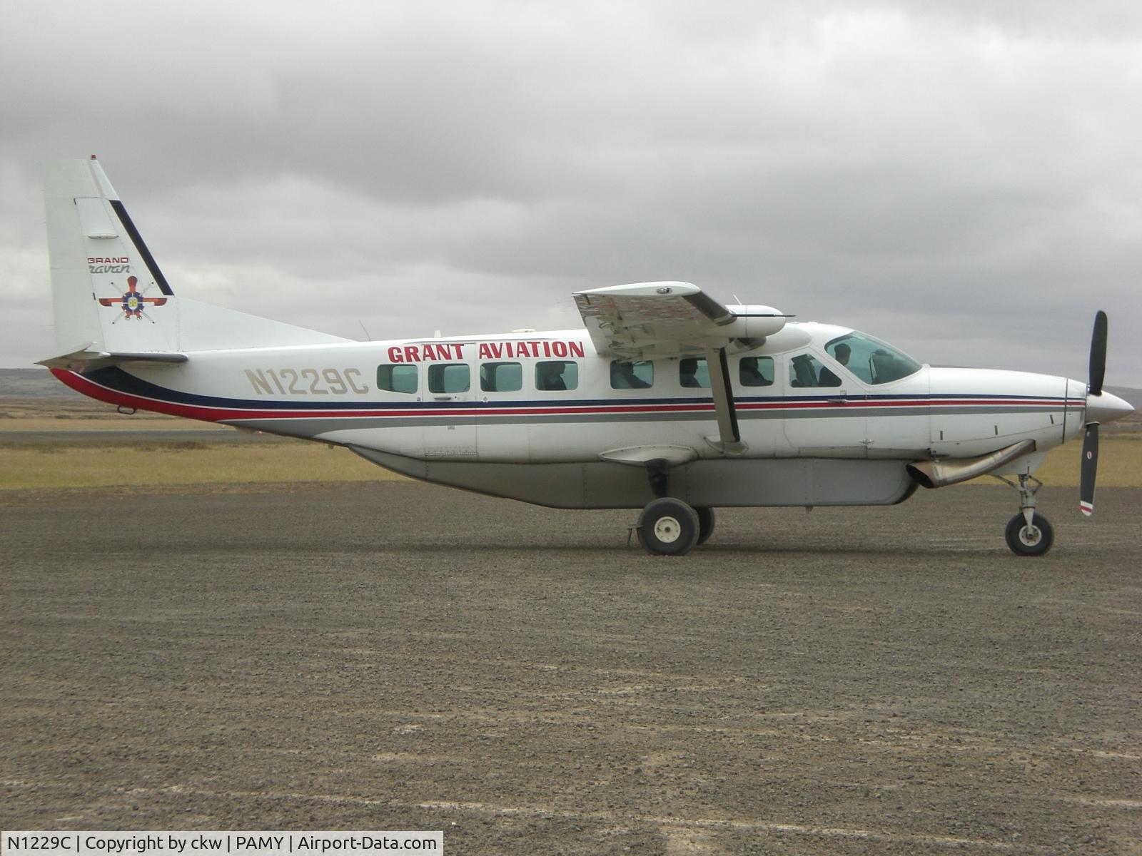 N1229C, 1996 Cessna 208B Grand Caravan C/N 208B0589, nice plane