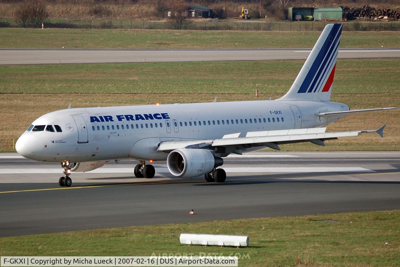 F-GKXI, 2003 Airbus A320-214 C/N 1949, Just landed