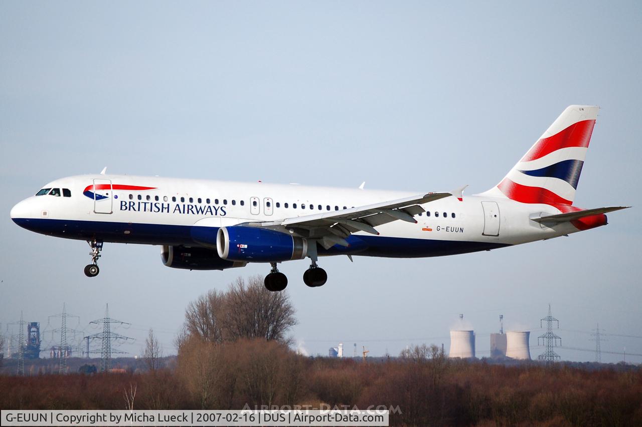 G-EUUN, 2003 Airbus A320-232 C/N 1910, On short finals
