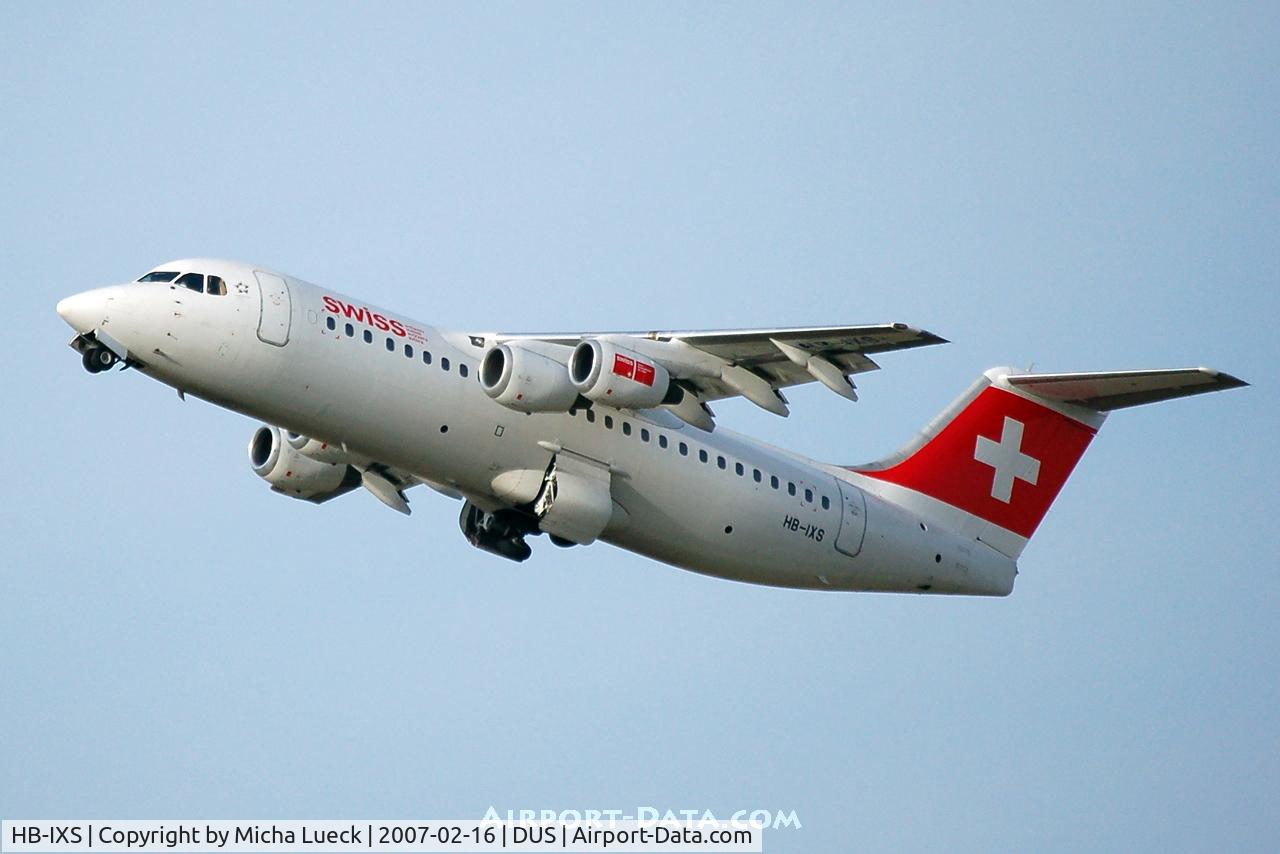 HB-IXS, 1995 British Aerospace Avro 146-RJ100 C/N E3280, Climbing out of Düsseldorf