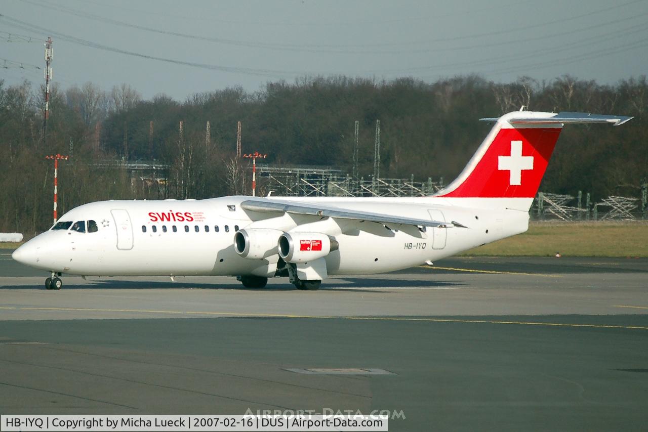 HB-IYQ, 2001 British Aerospace Avro 146-RJ100 C/N E3384, Ready for take-off