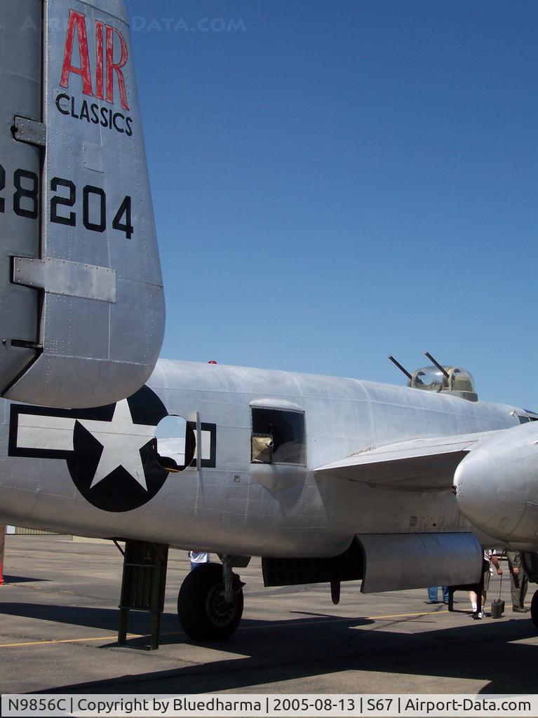 N9856C, 1943 North American TB-25N Mitchell C/N 108-35217, Starboard Tail View