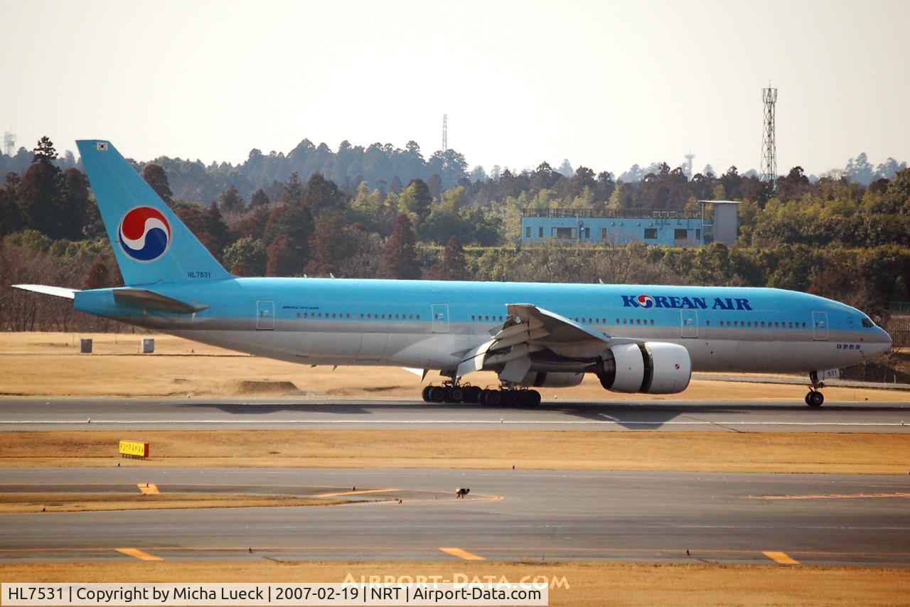 HL7531, 1997 Boeing 777-2B5/ER C/N 27946, Just touched down, thrust reversers deployed