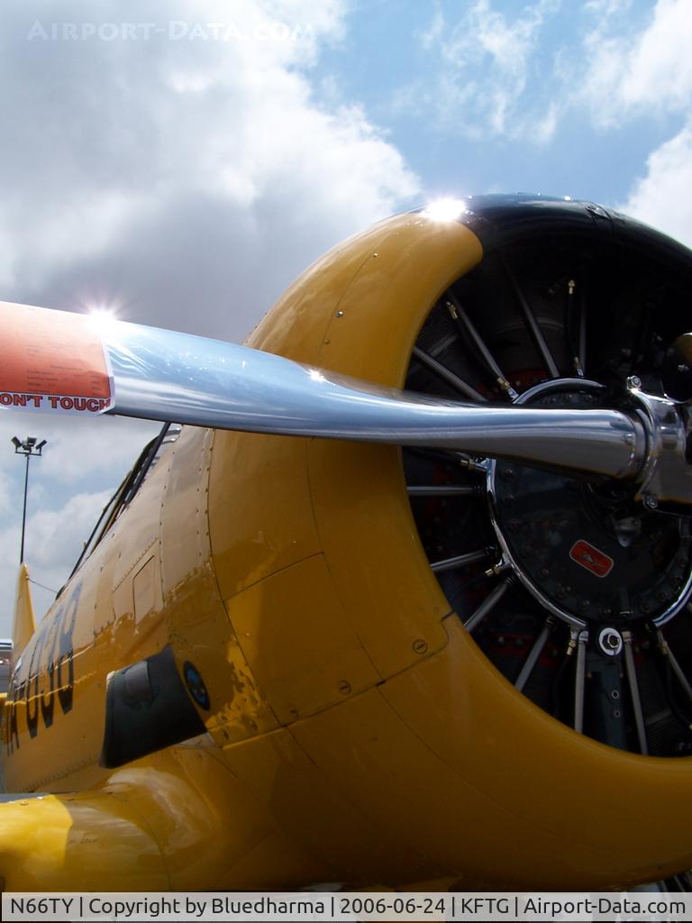 N66TY, North American T-6G Texan C/N 168-142, Starboard Engine Detail