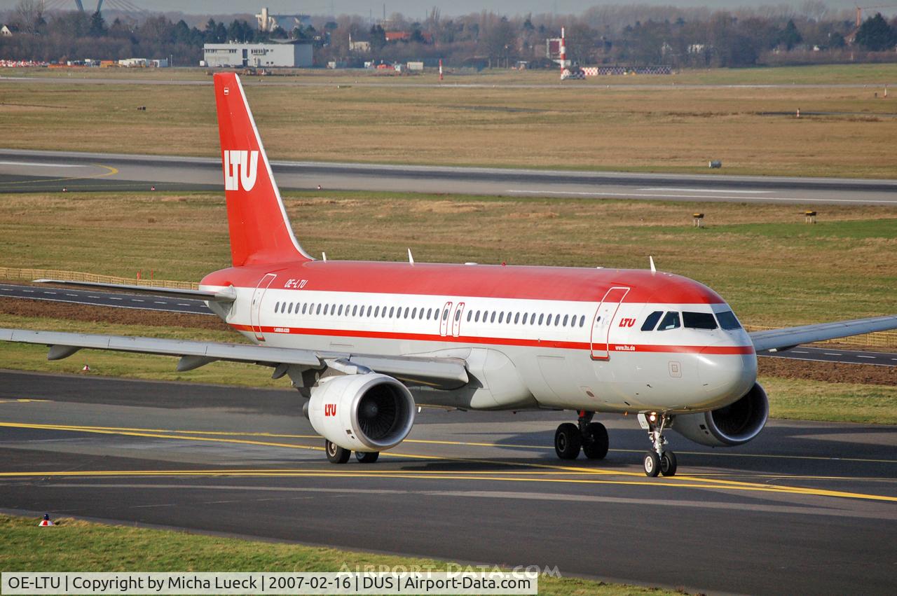 OE-LTU, 2001 Airbus A320-214 C/N 1504, Taxiing to the runway