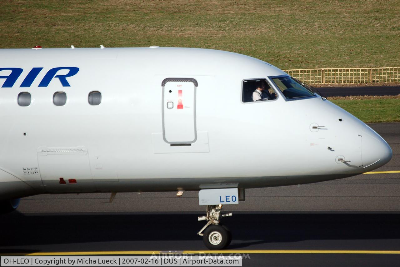 OH-LEO, 2006 Embraer 170LR (ERJ-170-100LR) C/N 17000150, Nose