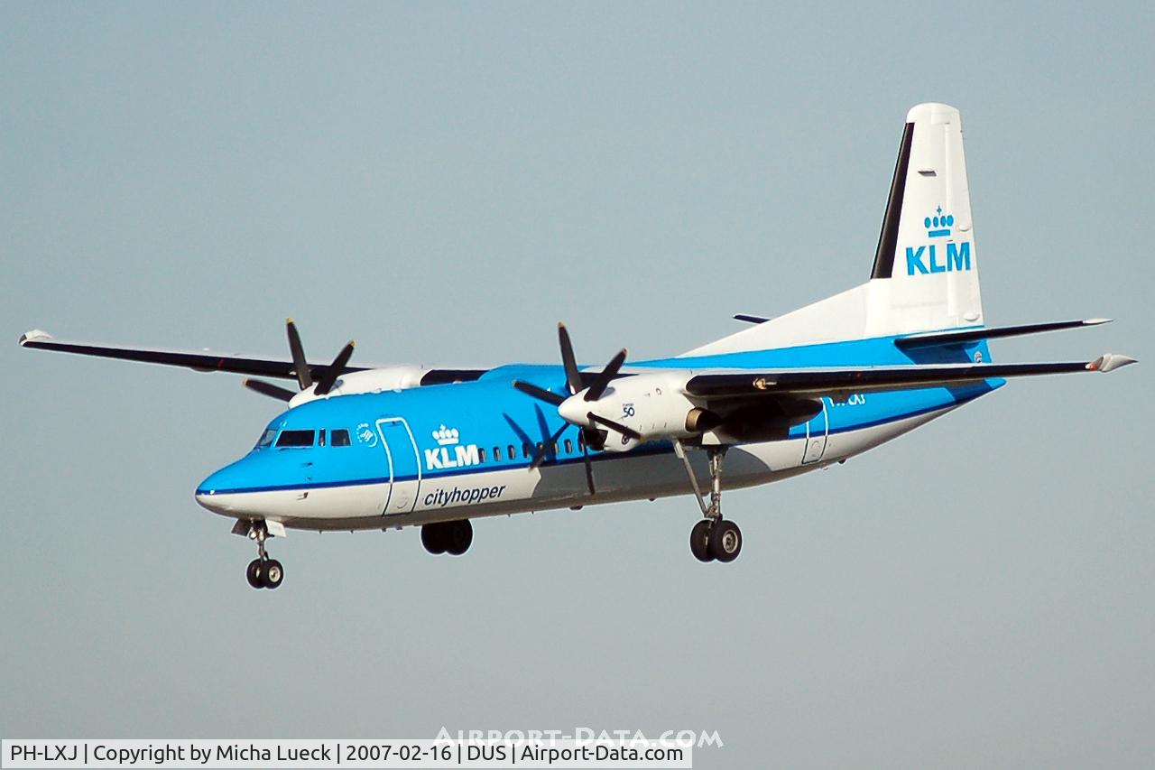 PH-LXJ, 1992 Fokker 50 C/N 20270, On finals