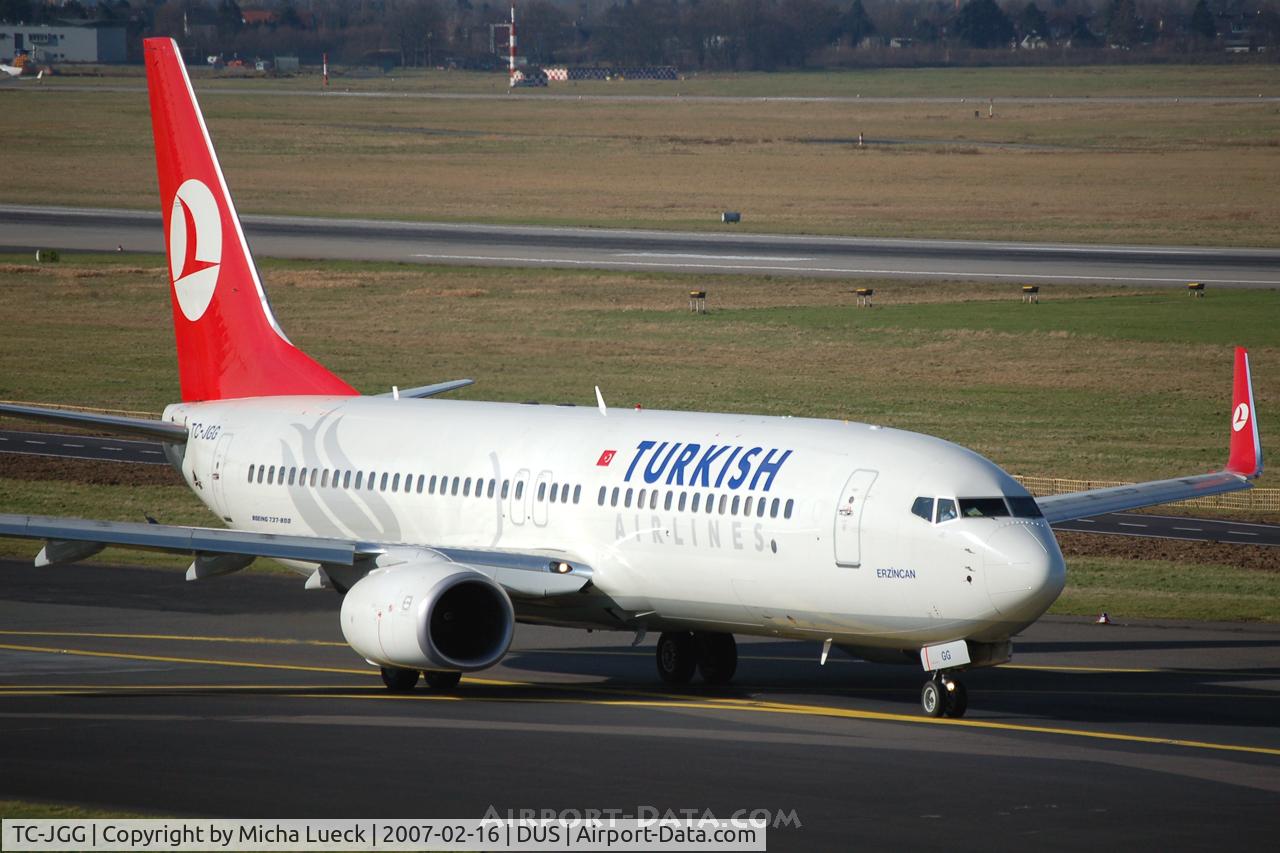 TC-JGG, 2005 Boeing 737-8F2 C/N 34405, Taxiing to the runway