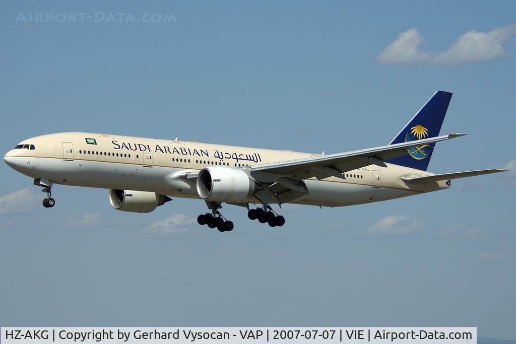 HZ-AKG, 1998 Boeing 777-268/ER C/N 28350, new Airline @ VIE