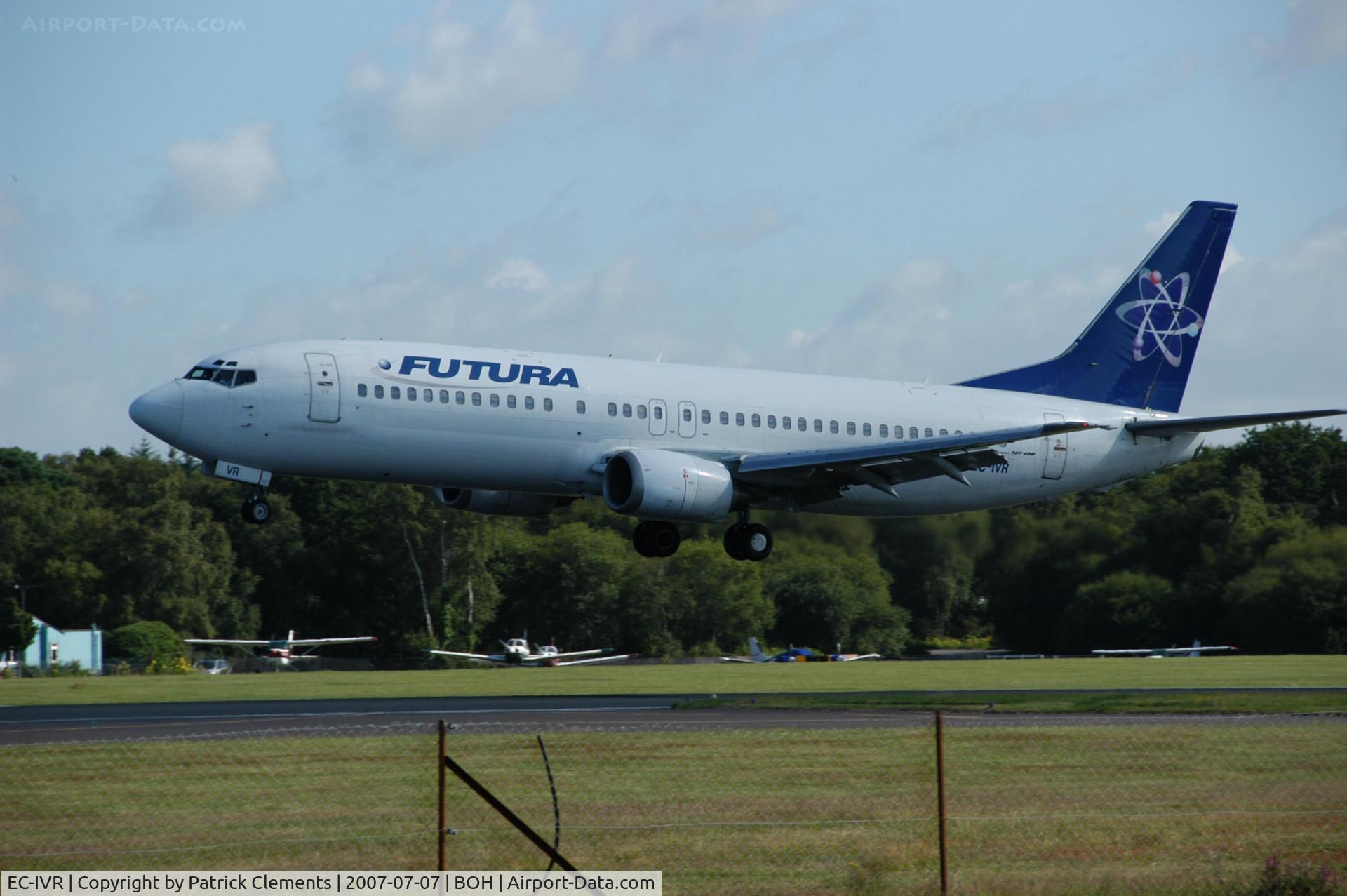 EC-IVR, 1989 Boeing 737-408 C/N 24352, LANDING 26 FROM PALMA