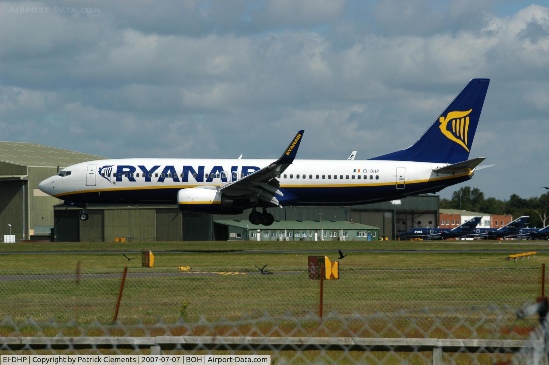 EI-DHP, 2005 Boeing 737-8AS C/N 33579, RYANAIR LANDING 26