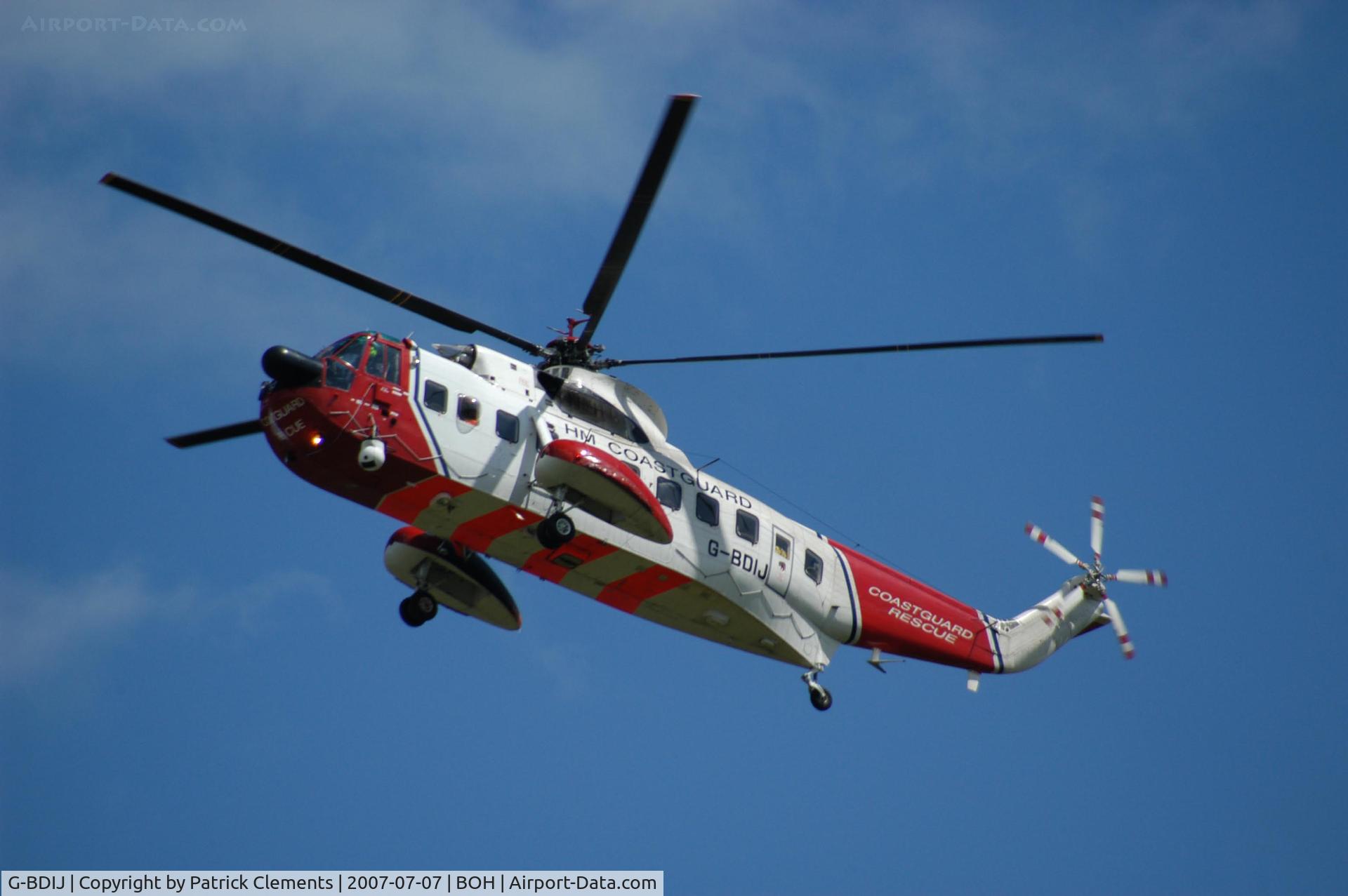 G-BDIJ, 1975 Sikorsky S-61N C/N 61751, HM COASTGUARD OVERHEAD AT BOH