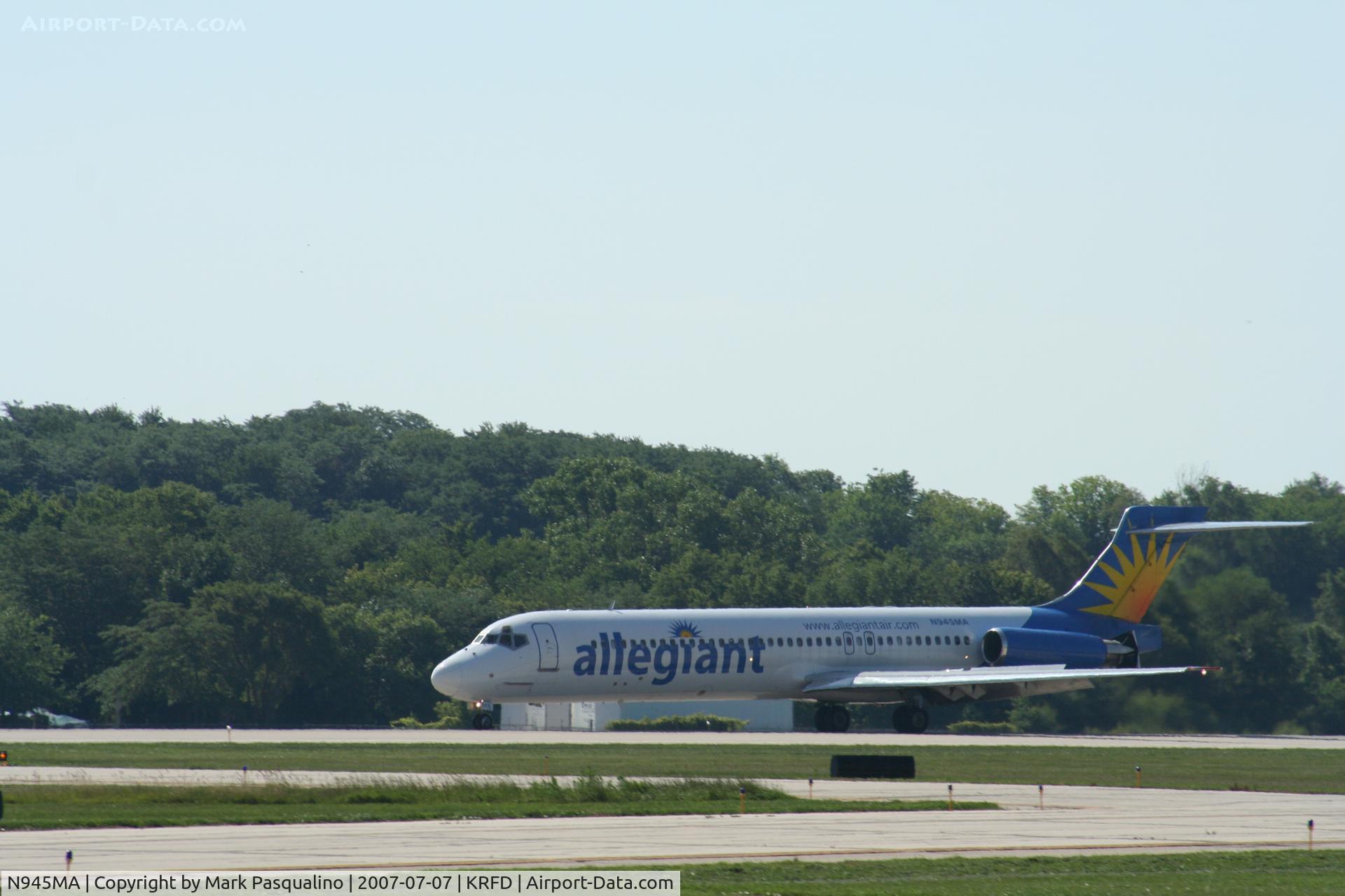 N945MA, 1988 McDonnell Douglas DC-9-87 C/N 49725, MD-87
