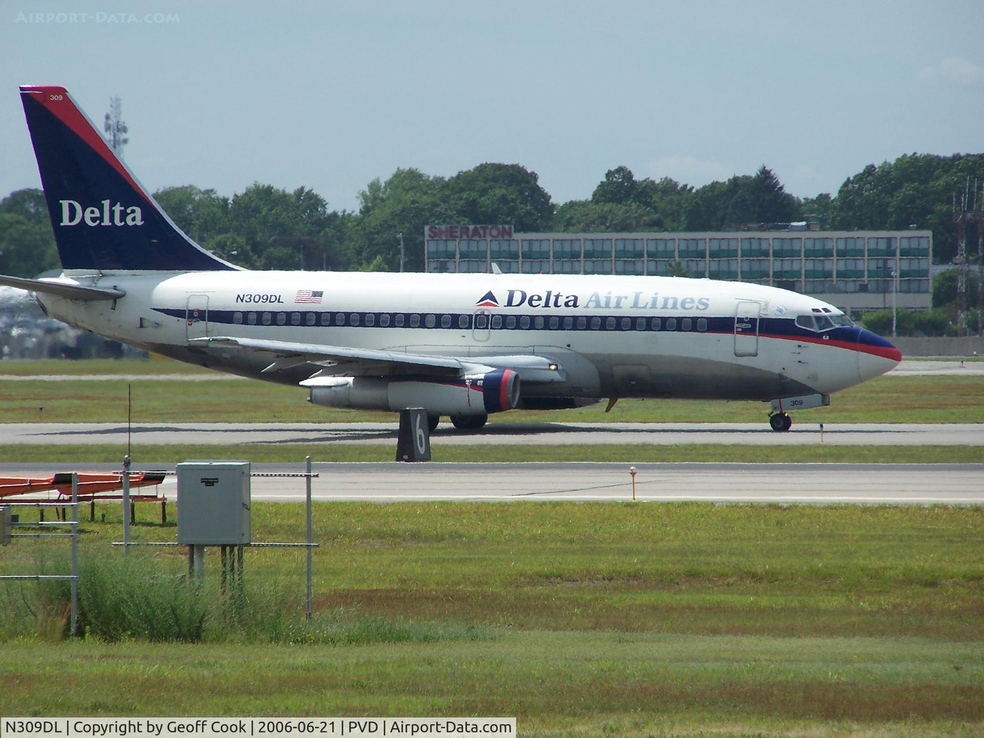 N309DL, Boeing 737-232 C/N 23081, N309DL is ready for another run from Providence, heading south to Atlanta. This aircraft had the distinction of operating the last DL 737-200 flight in 2006