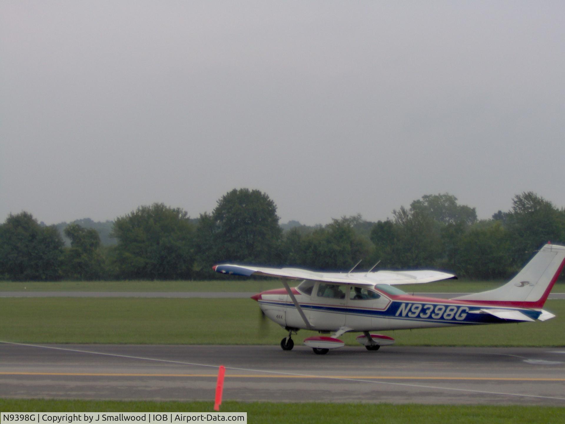 N9398G, 1971 Cessna 182P Skylane C/N 18260938, Montgomery County Airshow 2006