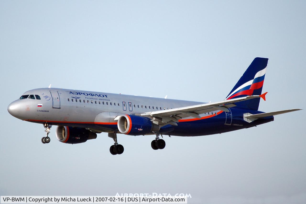 VP-BWM, 2004 Airbus A320-214 C/N 2233, On approach to Düsseldorf