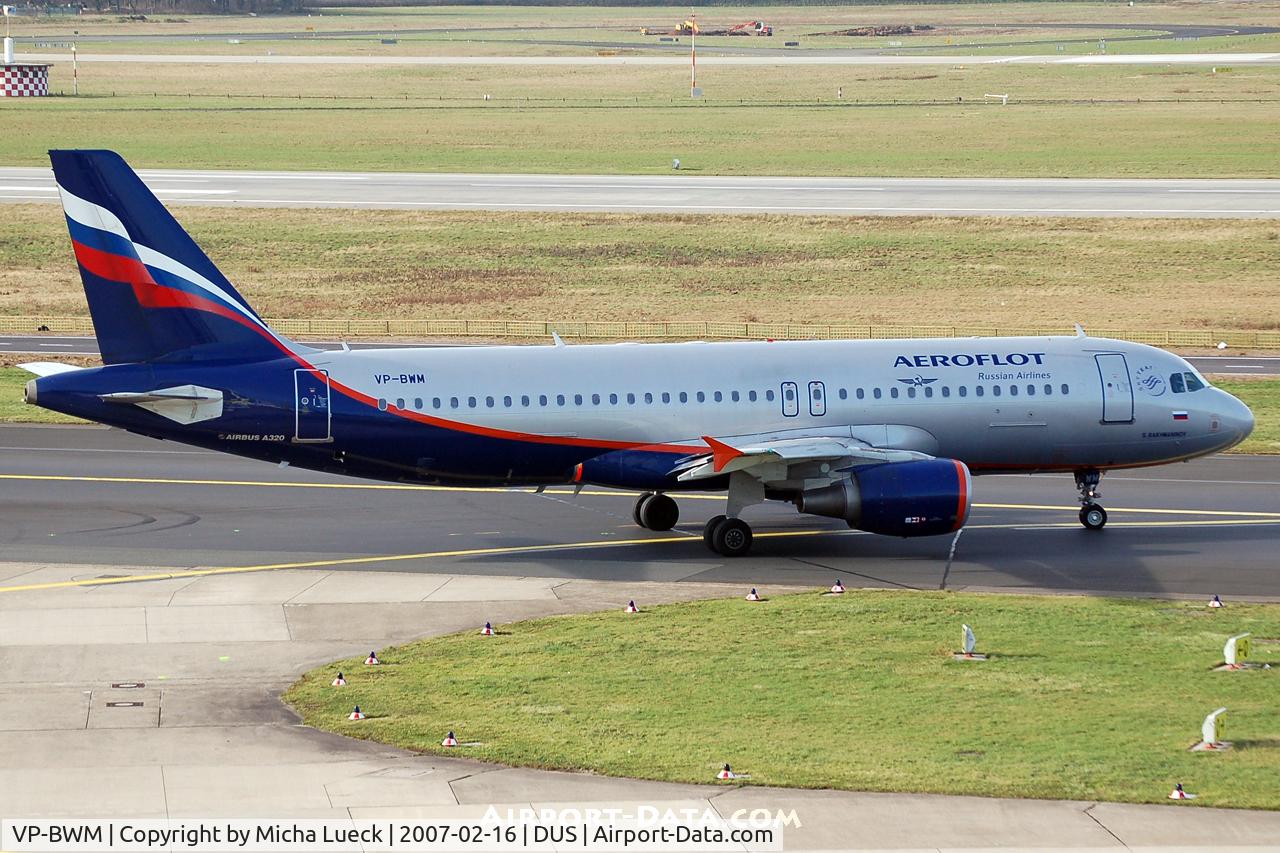 VP-BWM, 2004 Airbus A320-214 C/N 2233, Taxiing to the runway