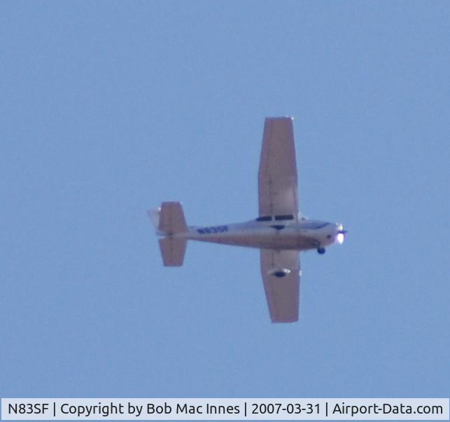 N83SF, 2003 Cessna 172S C/N 172S9403, Sighted over Redding Connecticut