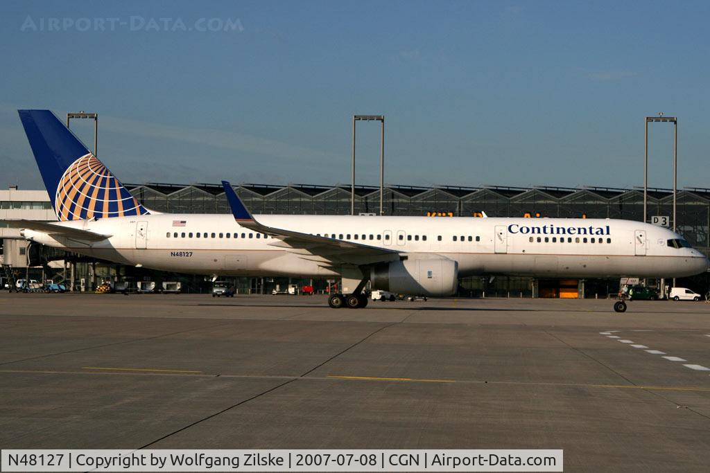 N48127, 1998 Boeing 757-224 C/N 28968, visitor