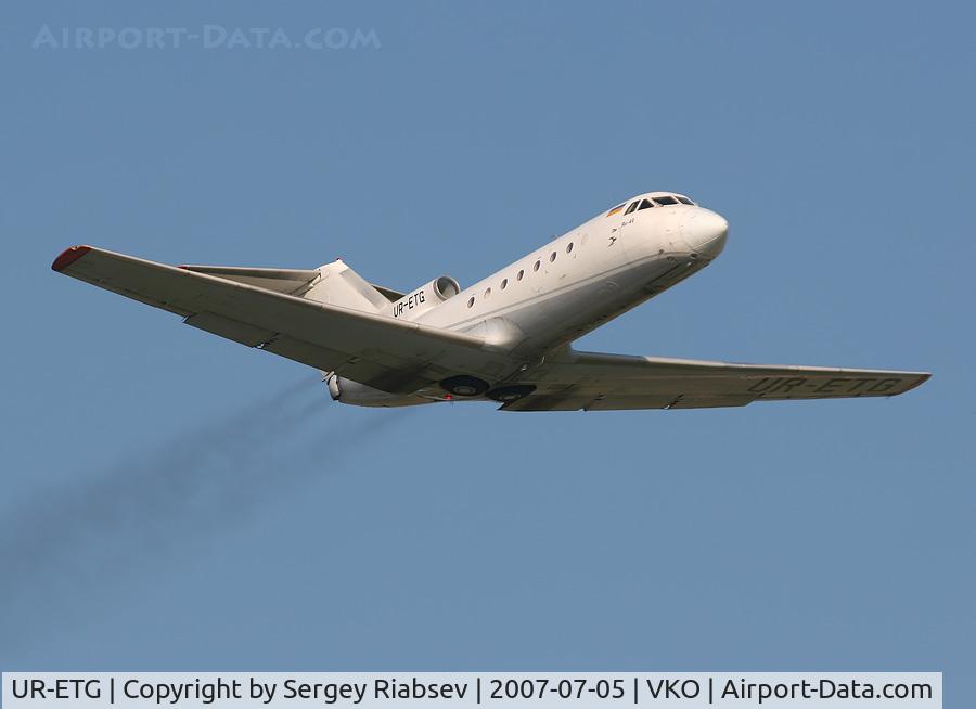 UR-ETG, Yakovlev Yak-40 C/N 9531143, Yak-40