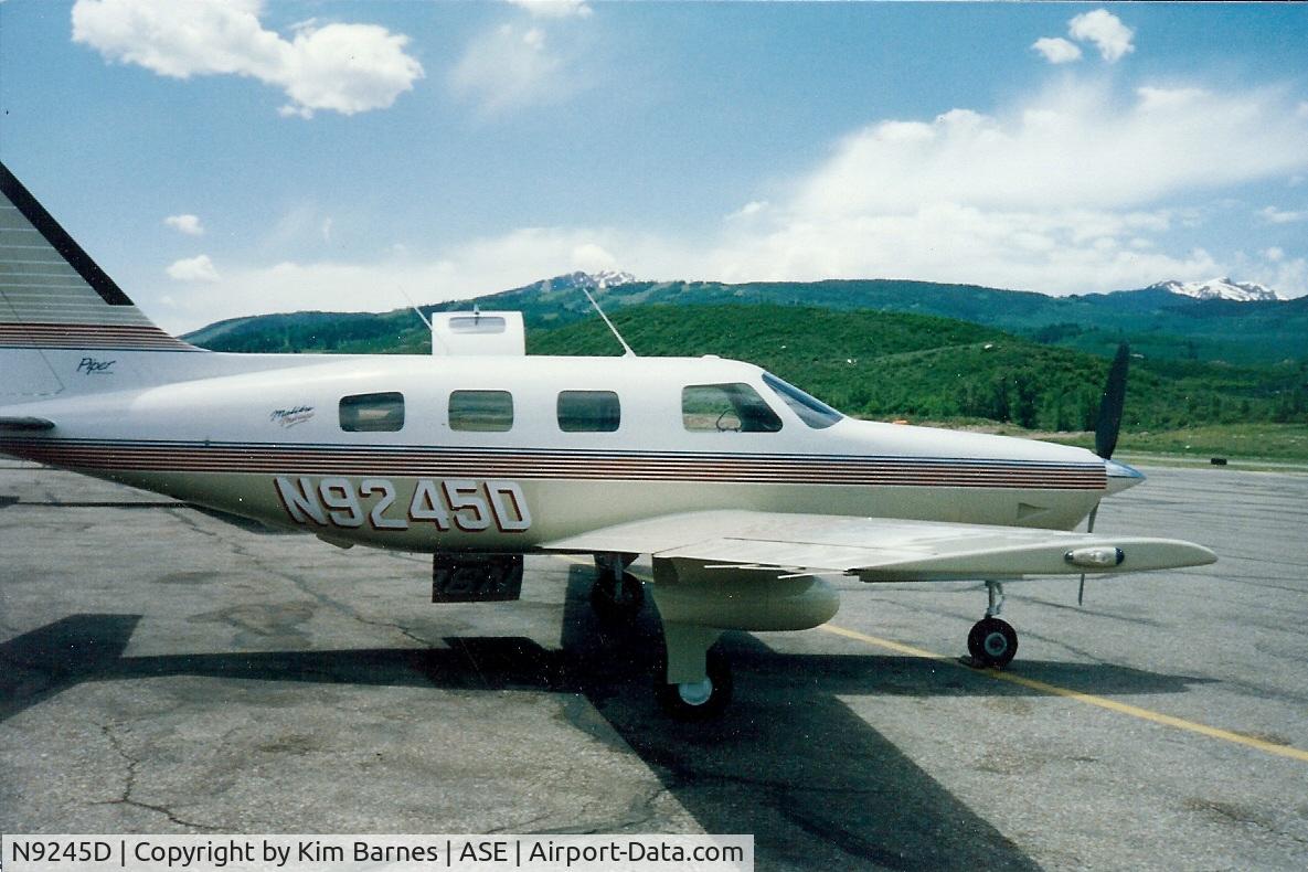 N9245D, 1994 Piper PA-46-350P Malibu Mirage C/N 4622157, On the ramp at Aspen in 1995