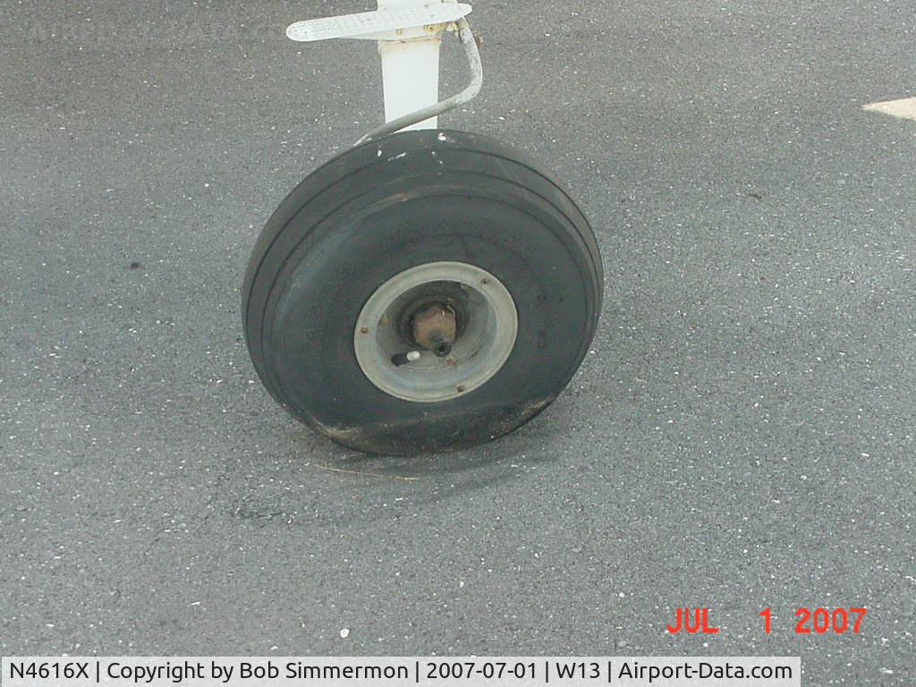 N4616X, 1966 Cessna 150G C/N 15064666, At least someone's pumping up the tires.