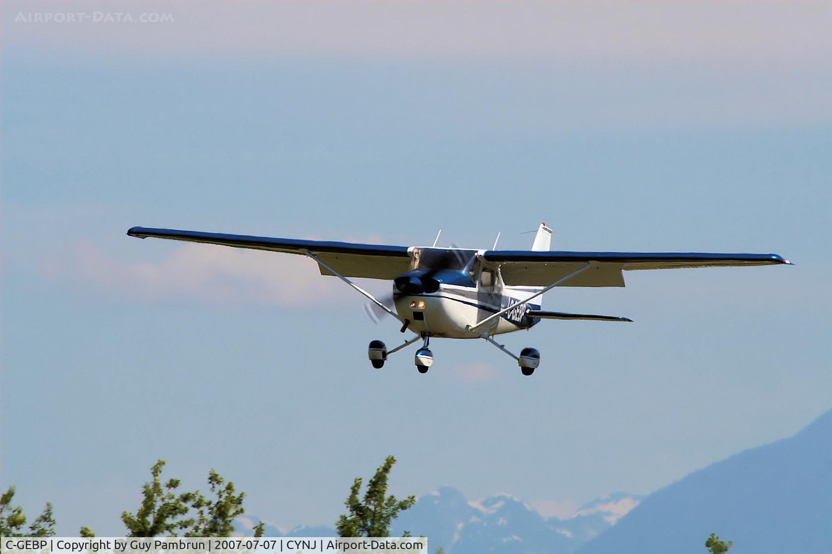 C-GEBP, 1975 Cessna 172M C/N 17264905, On final