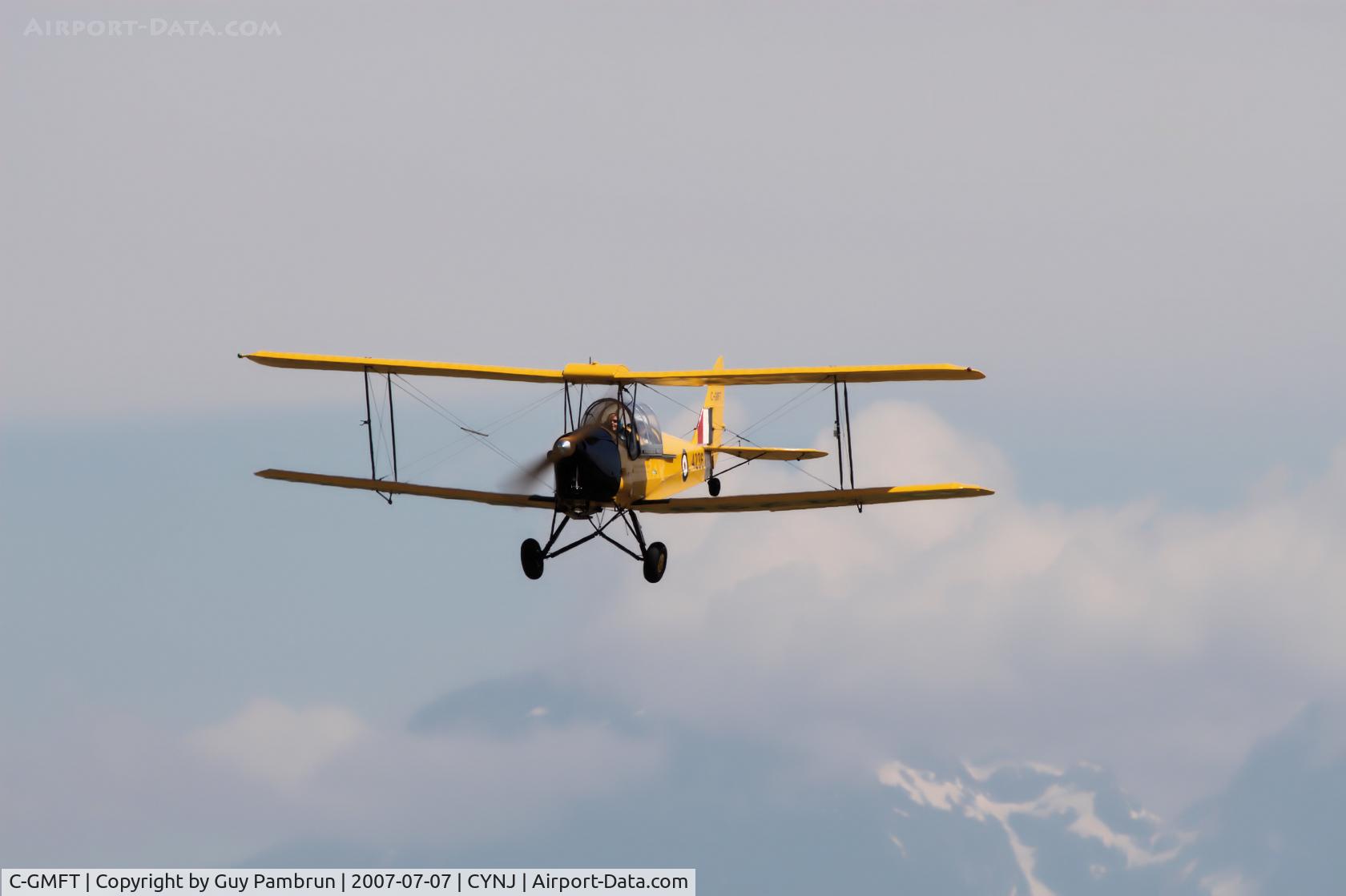 C-GMFT, 1941 De Havilland Canada DH-82C Tiger Moth C/N DHC1178, On final