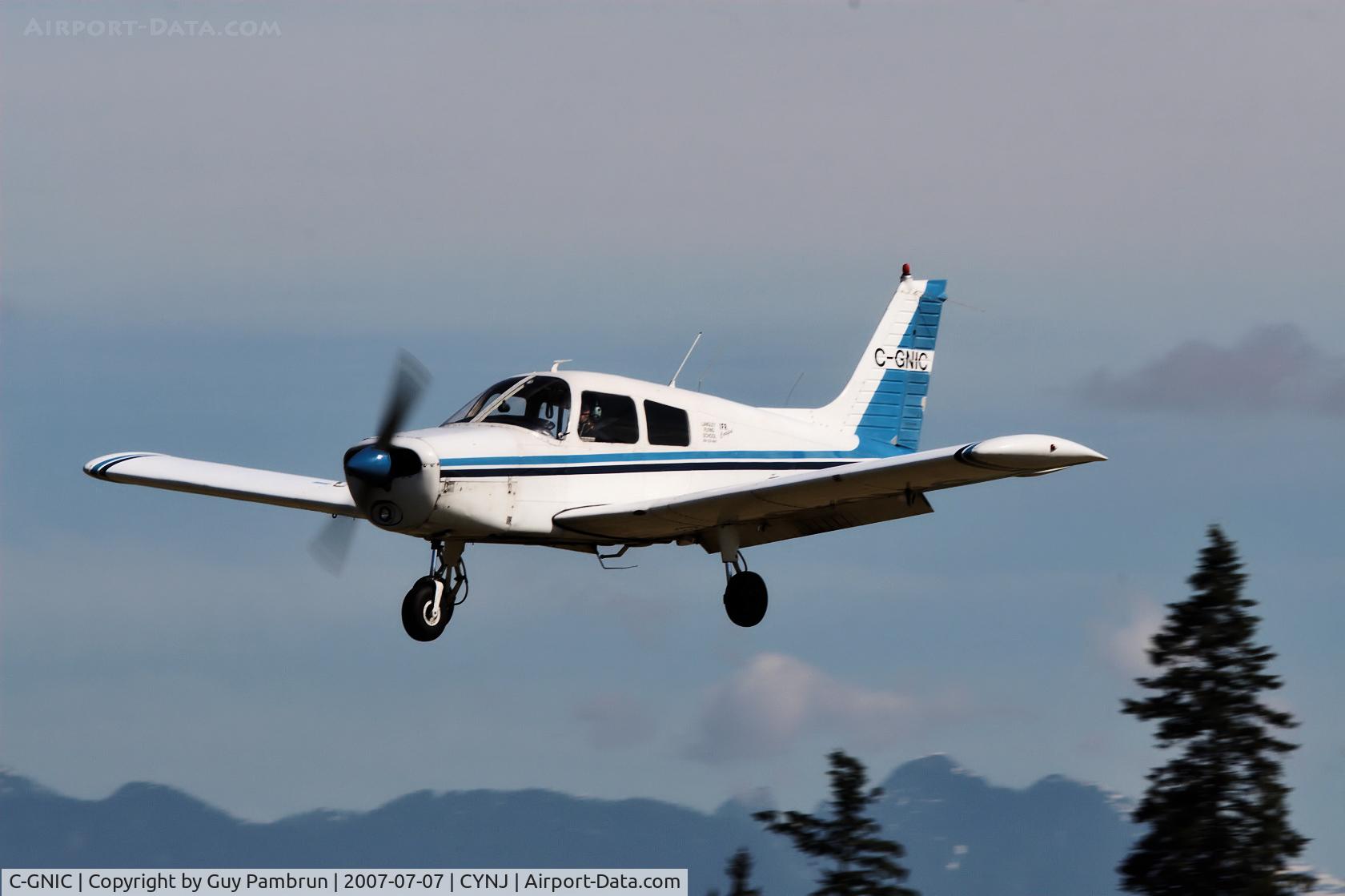 C-GNIC, 1974 Piper PA-28-140 Cherokee Cruiser C/N 28-7525158, On final
